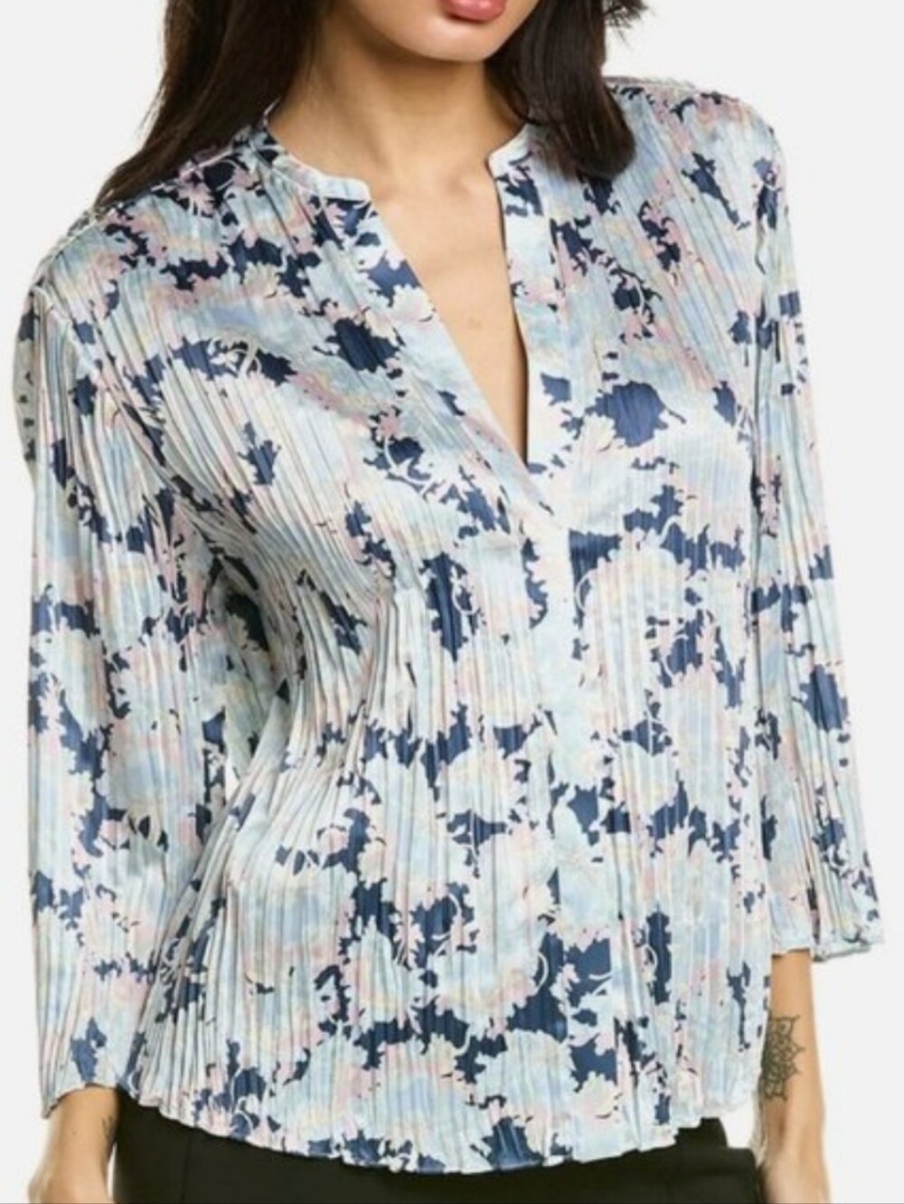 Vince Silky Pleated Long Sleeve Blouse Medium Blue Pink Floral Top Garden